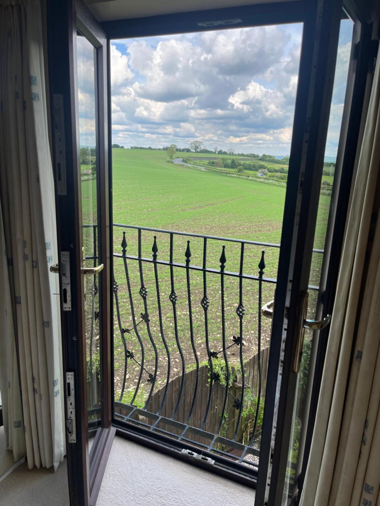 Clutton Willow Ridge - A Large Country House With 3 Rental Rooms מראה חיצוני תמונה
