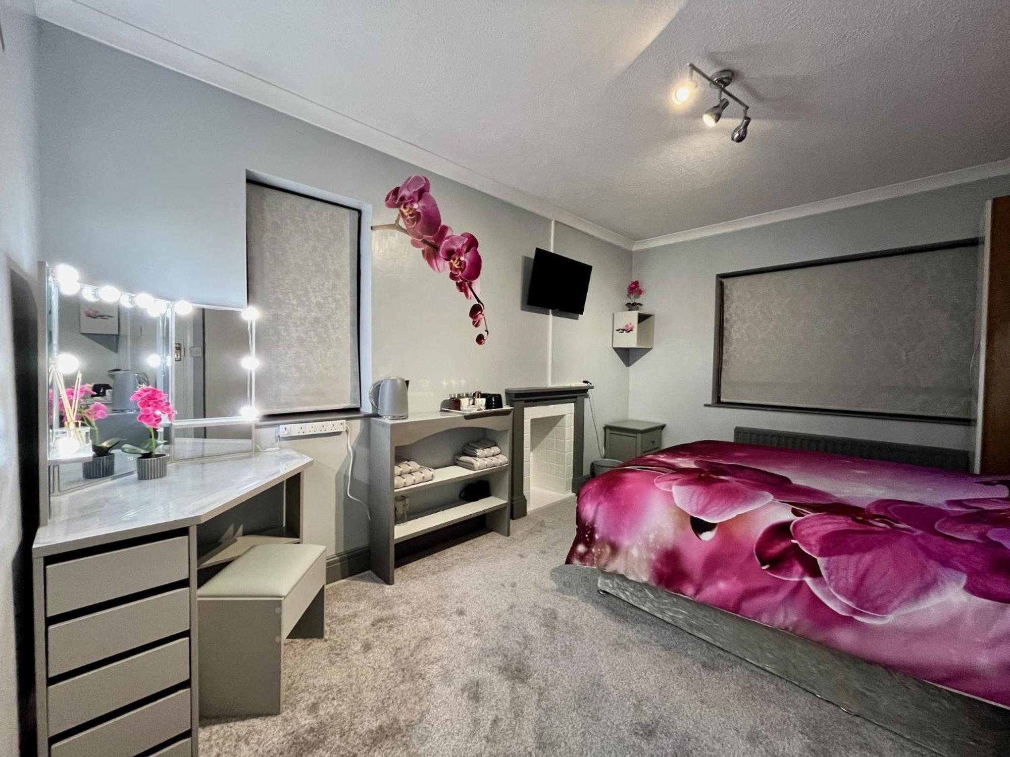 Clutton Willow Ridge - A Large Country House With 3 Rental Rooms מראה חיצוני תמונה
