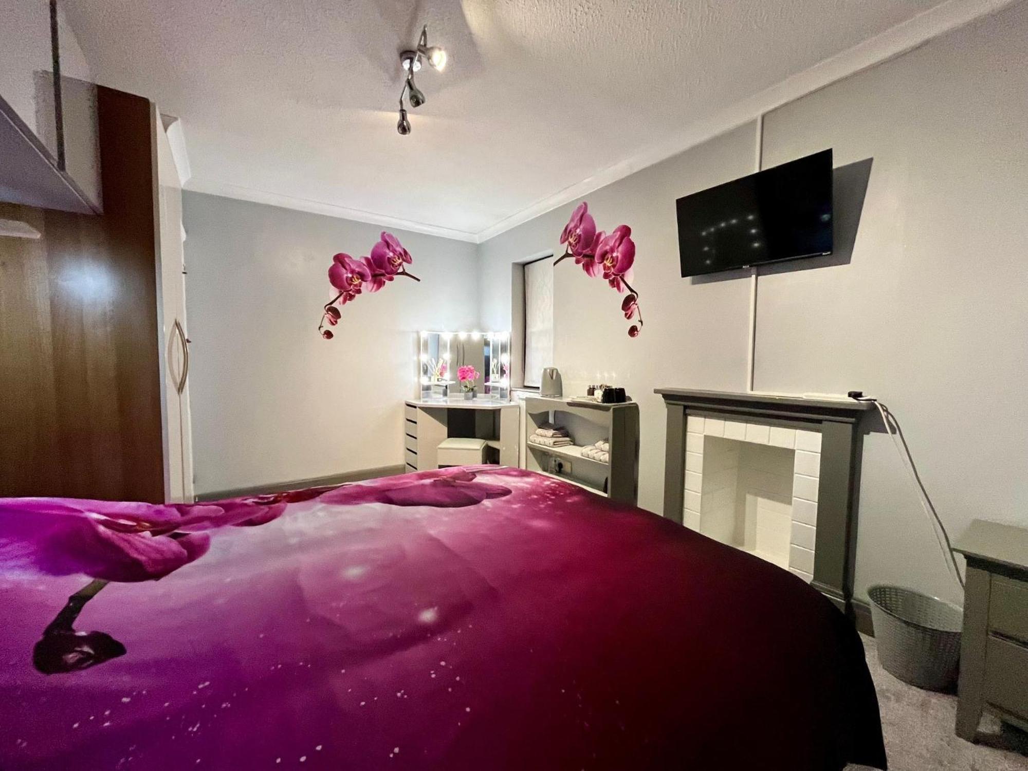 Clutton Willow Ridge - A Large Country House With 3 Rental Rooms מראה חיצוני תמונה