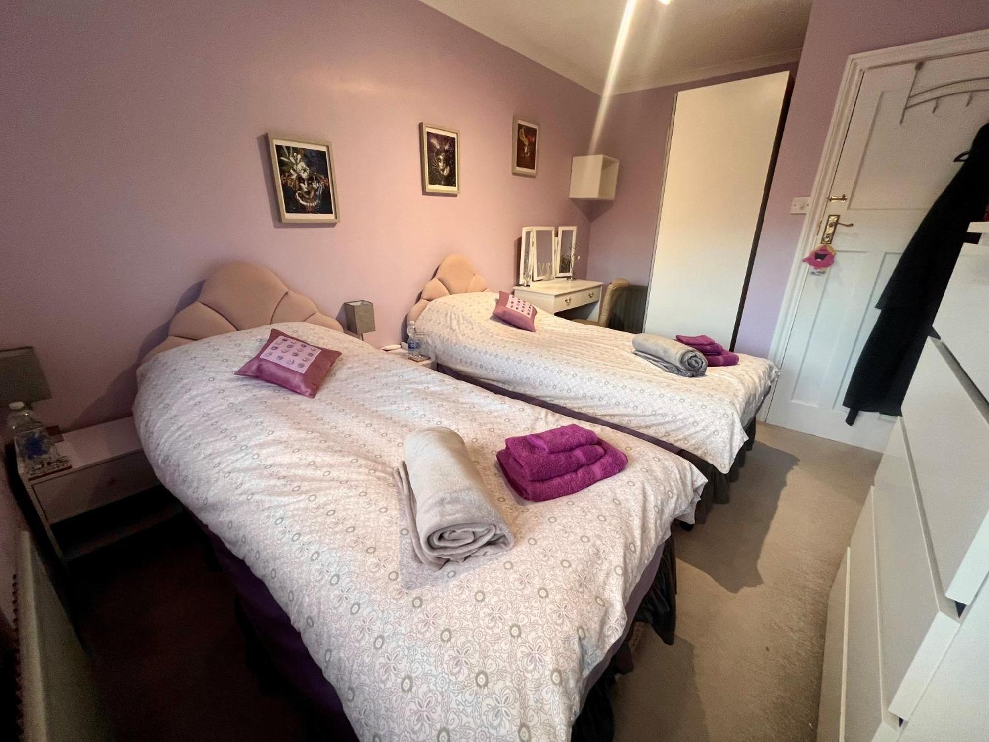 Clutton Willow Ridge - A Large Country House With 3 Rental Rooms מראה חיצוני תמונה