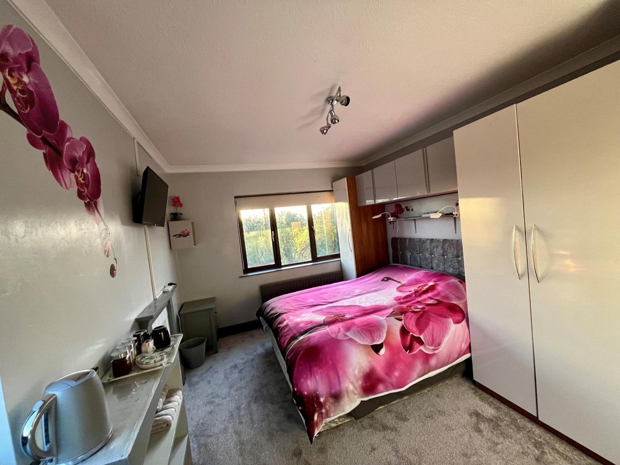 Clutton Willow Ridge - A Large Country House With 3 Rental Rooms מראה חיצוני תמונה